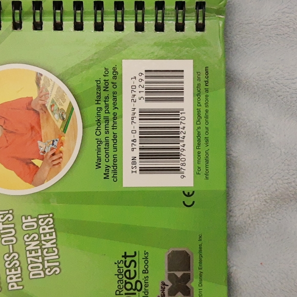 Disney Phineas and Ferb Skateboard Adventures Hardcover Book w/Wind-up Toy - Picture 5 of 11